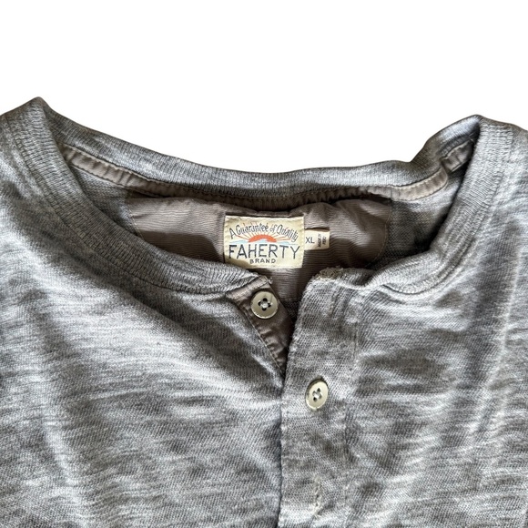 Faherty Cloud Cotton Long-Sleeve Henley Mens Size XL White & Gray Heather - Picture 1 of 10